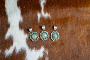 Open image in slideshow, Cara Pendant
